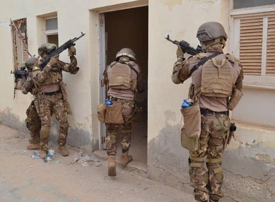 Kidal : L’État-Major Général annonce la destruction de plusieurs repaires et matériels de guerre